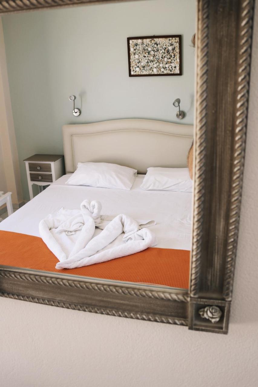 Esperida Rooms & Studios Amoopi Bagian luar foto